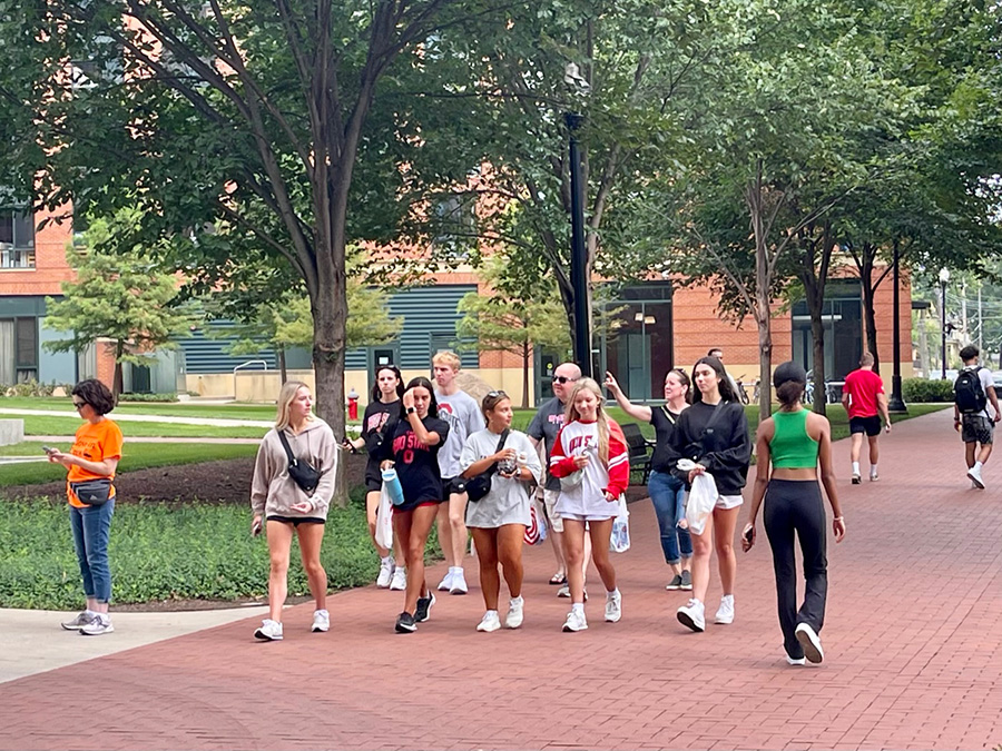 Student move-in cars